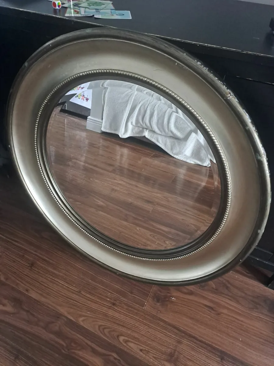 Latge round mirror - Image 1