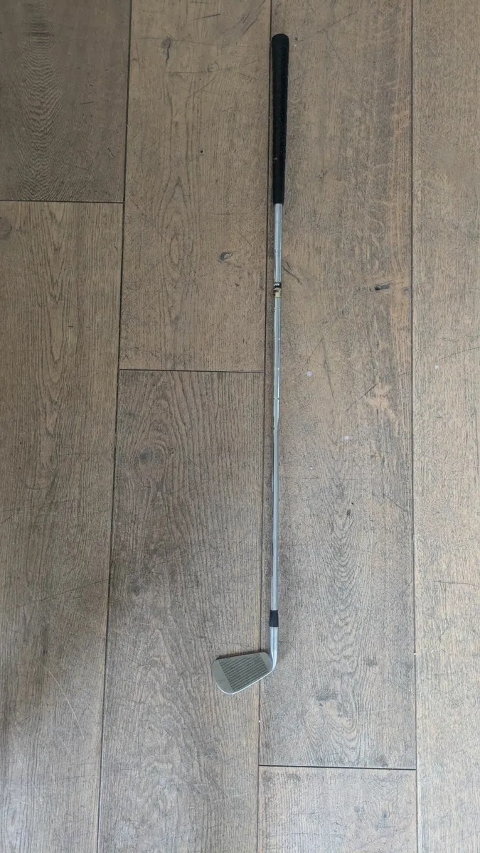 Golf iron - Image 3