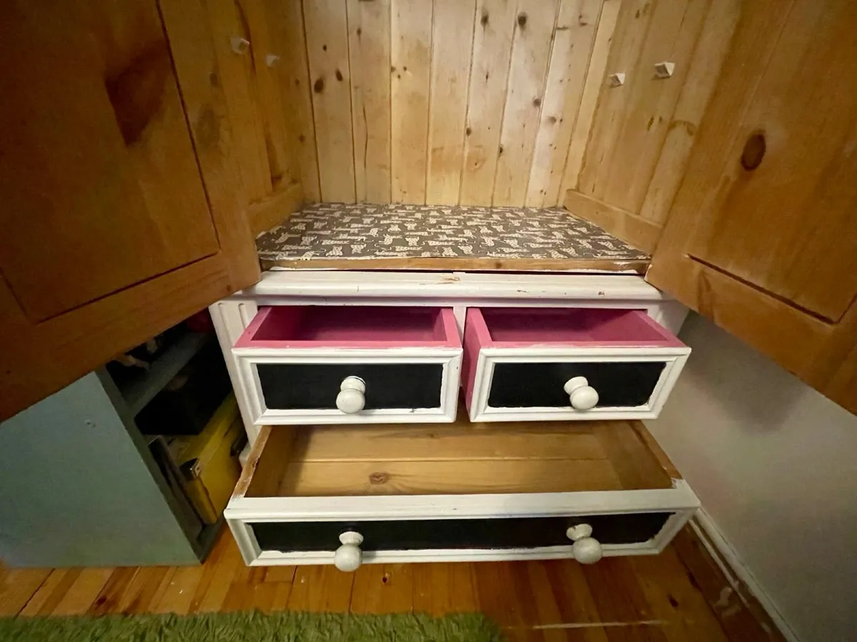 Wardrobe - Image 2