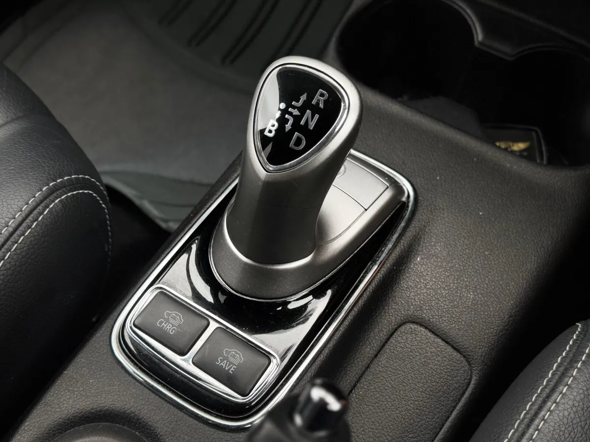 2014 MITSUBISHI OUTLANDER HYBRID PETROL AUTO - Image 4