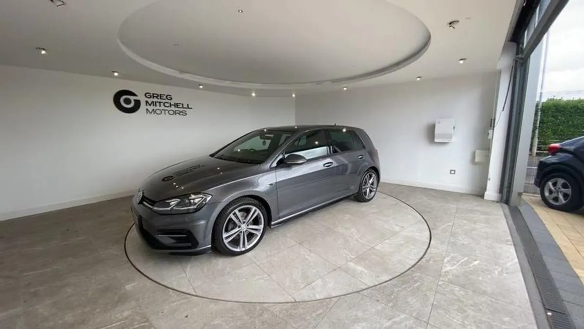 Volkswagen Golf 1.5 TSI EVO 150 R-line Edition 5d - Image 3