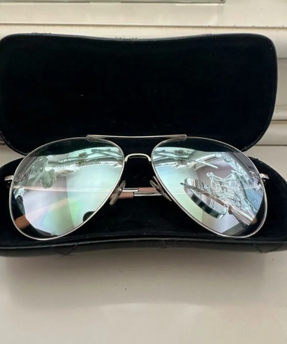 Authentic Chanel sunglasses RRP 265e - Image 1