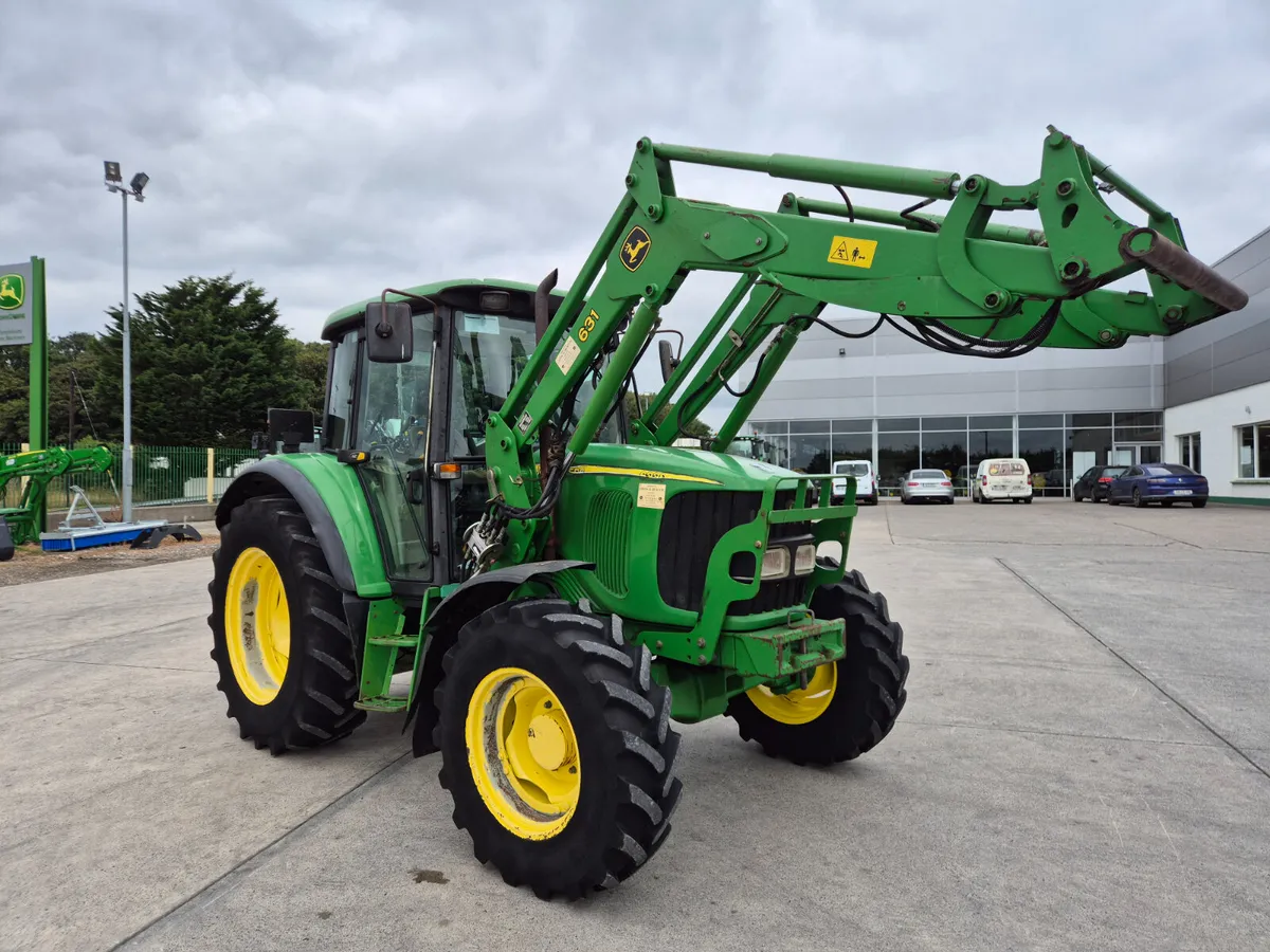 John Deere 6220 2004 - Image 1