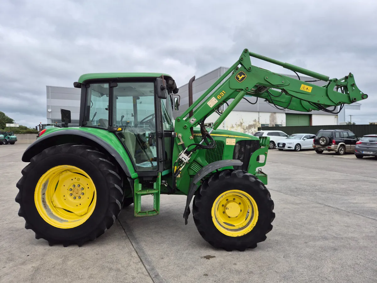 John Deere 6220 2004 - Image 3