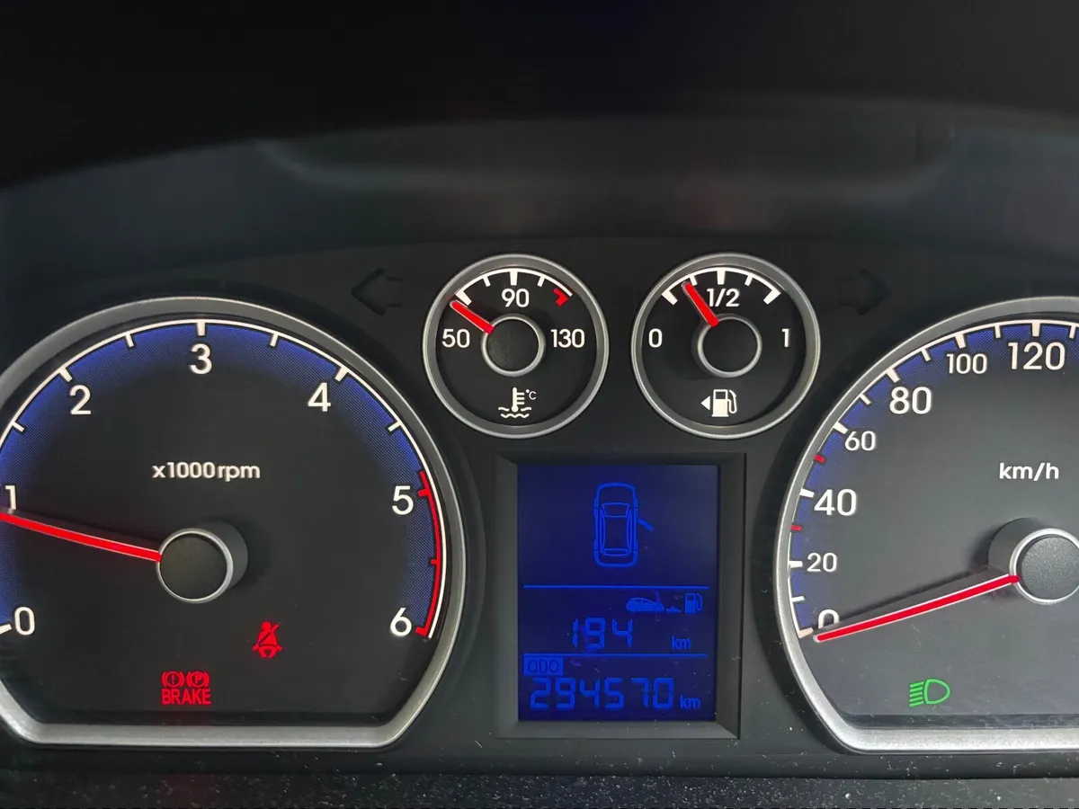 Hyundai i30 Just passed NCT+ TAX - Image 3