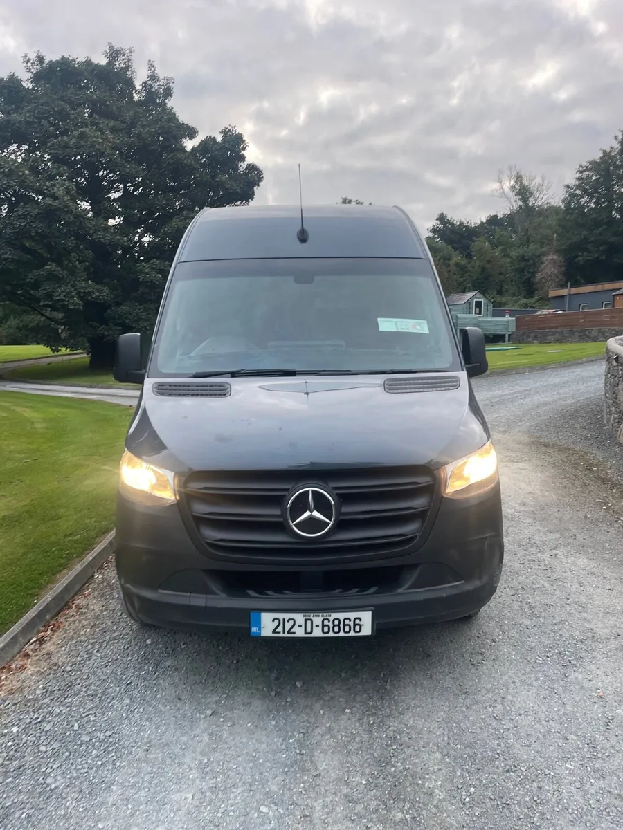 Van - Image 1