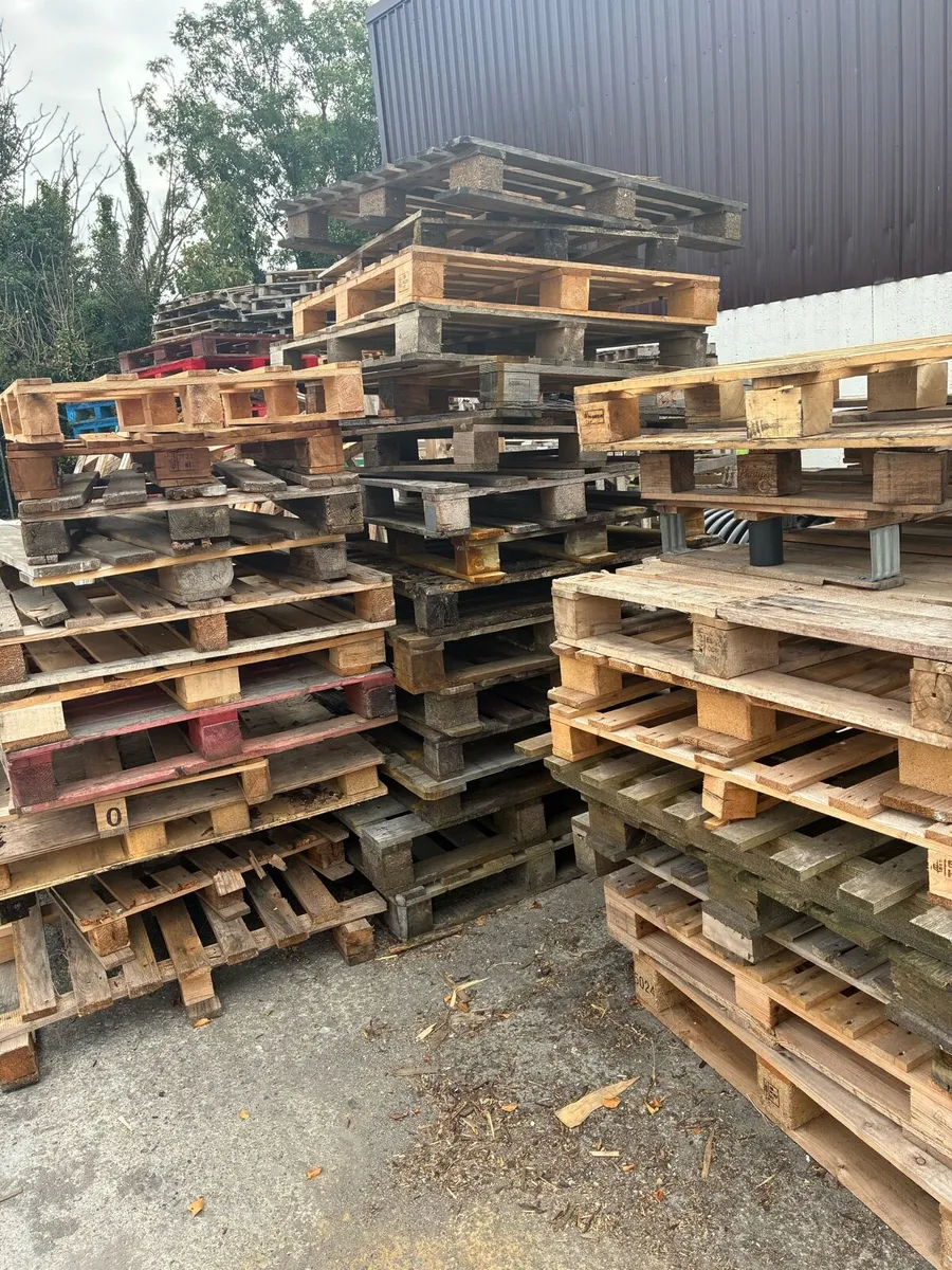 Pallets kindling