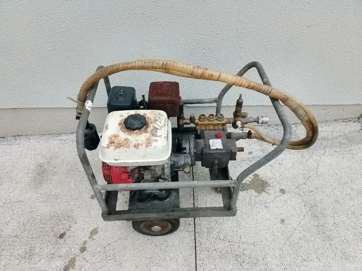 Power washer - Image 1