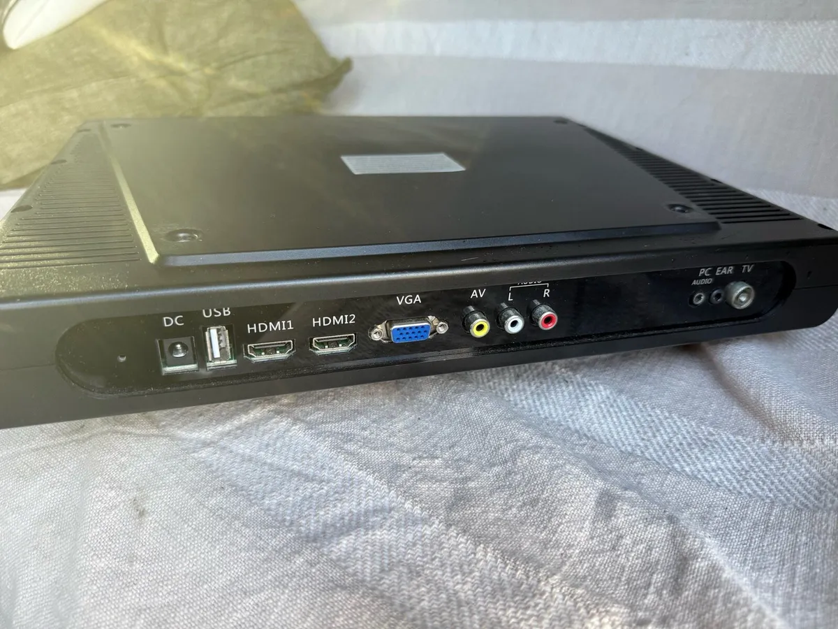 DVD player with screen - Image 3
