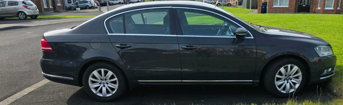 Volkswagen Passat - Image 1