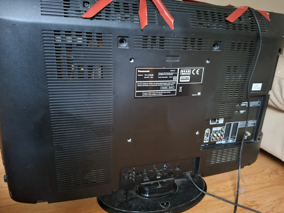 Panasonic TV 32in - Image 3