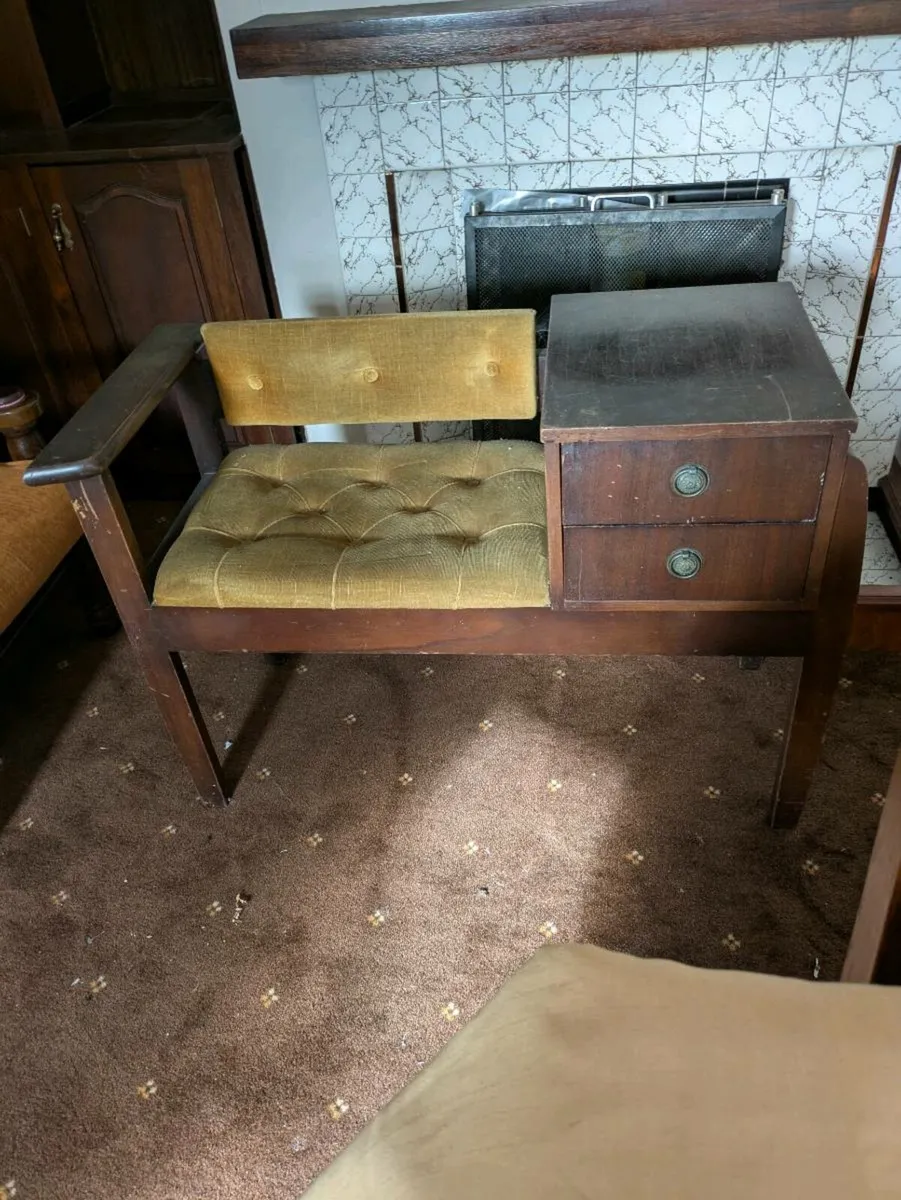 Hall table/telephone table