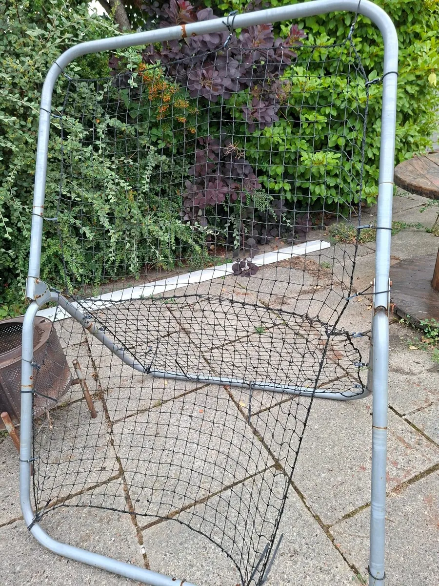 Hurling Rebounder - Image 2
