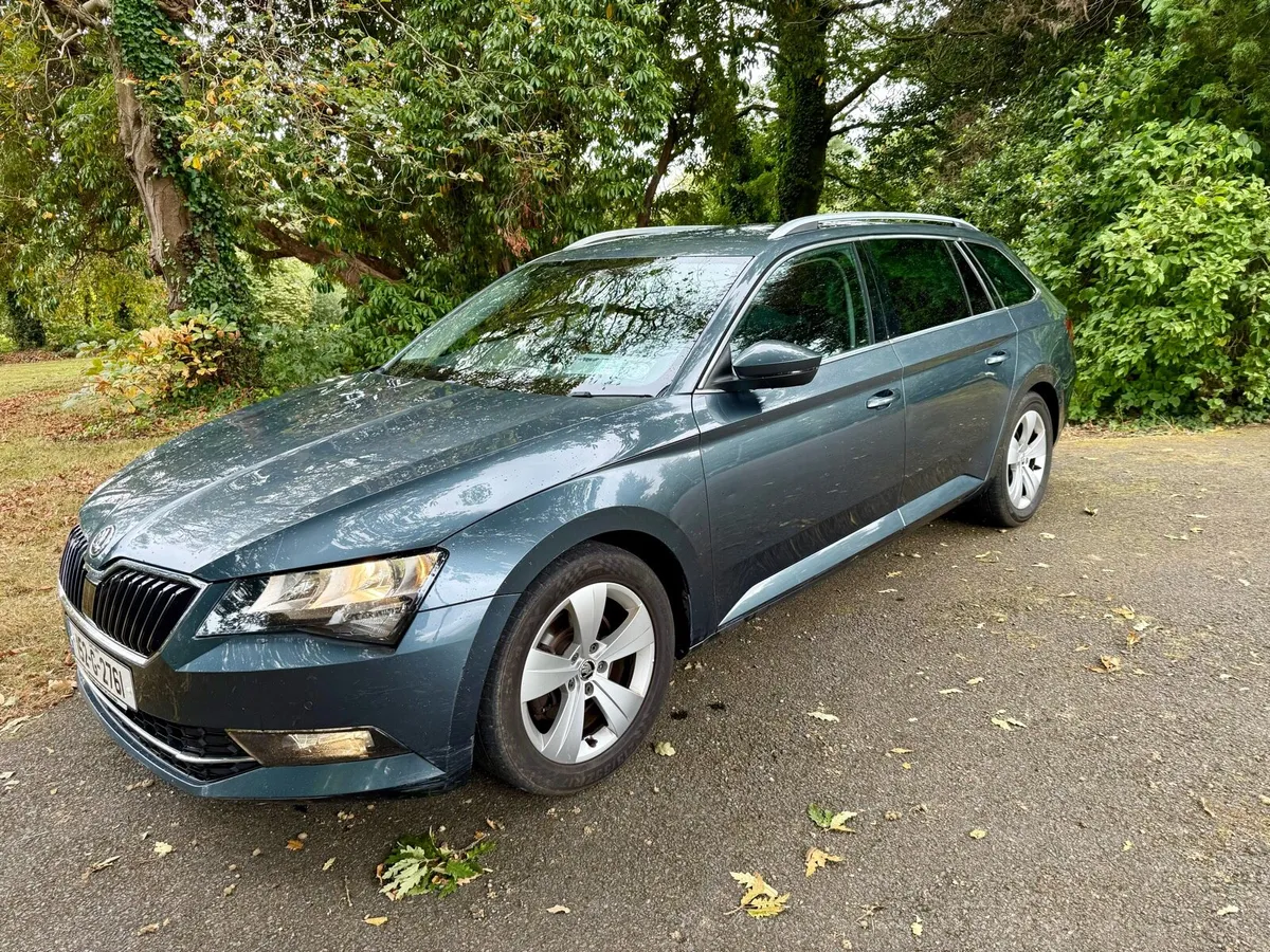 Skoda Superb 2.0TDI Business Estate - Image 2