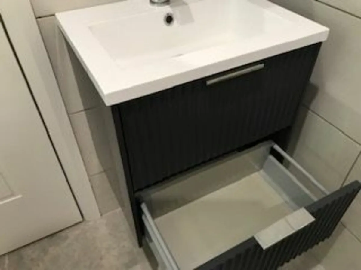 wall hung vanity unit with basin - Image 3