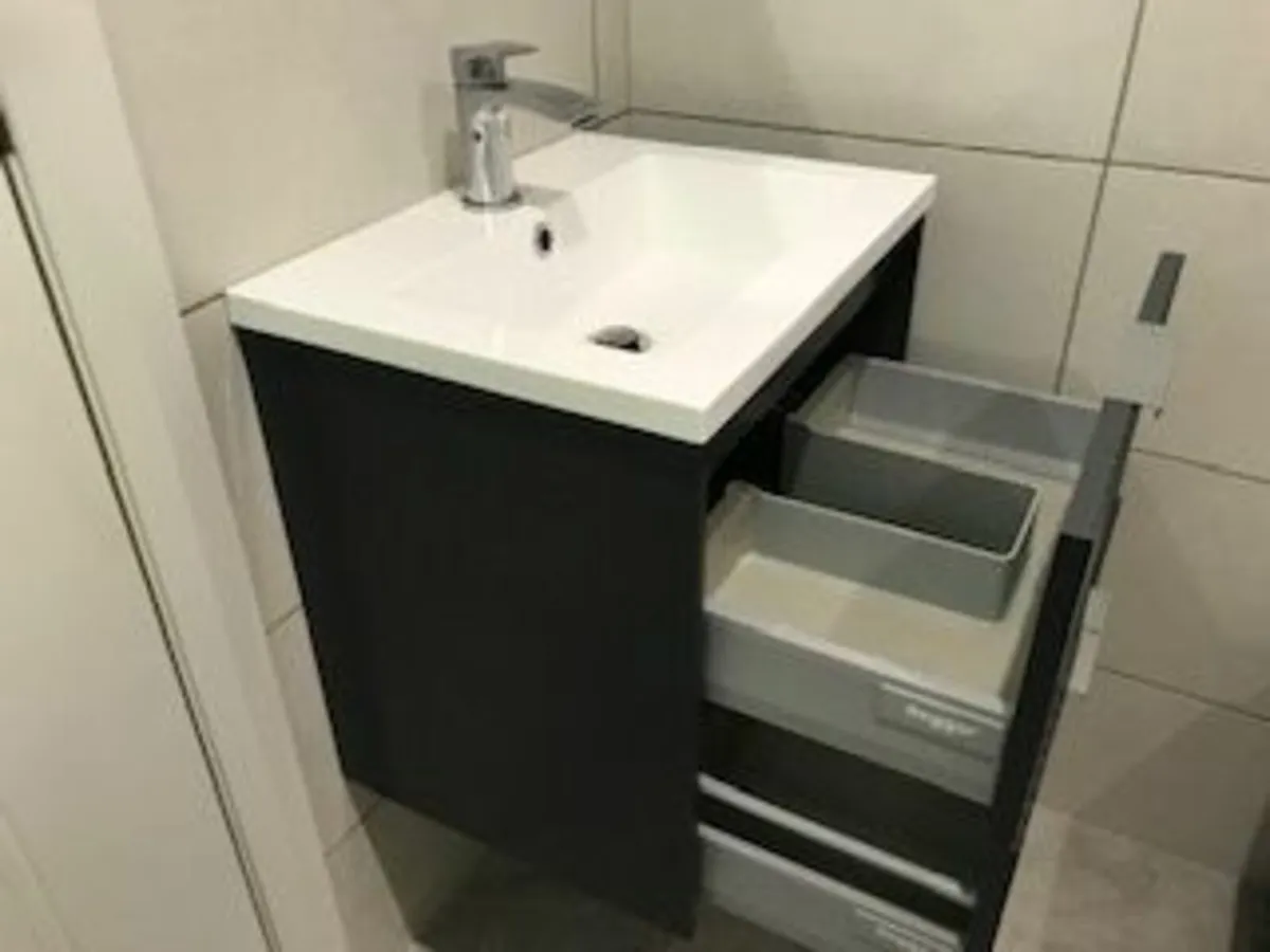 wall hung vanity unit with basin - Image 4