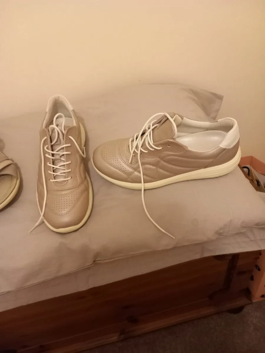 ladies shoes - Image 1