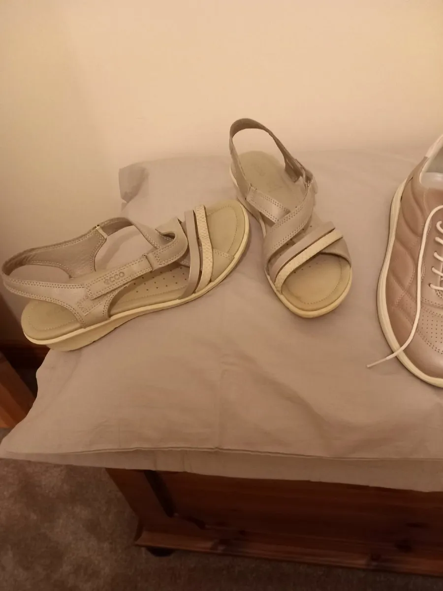 ladies shoes - Image 2
