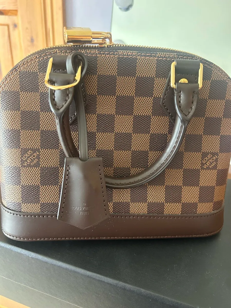 Louis Vuitton Alma BB - Image 1