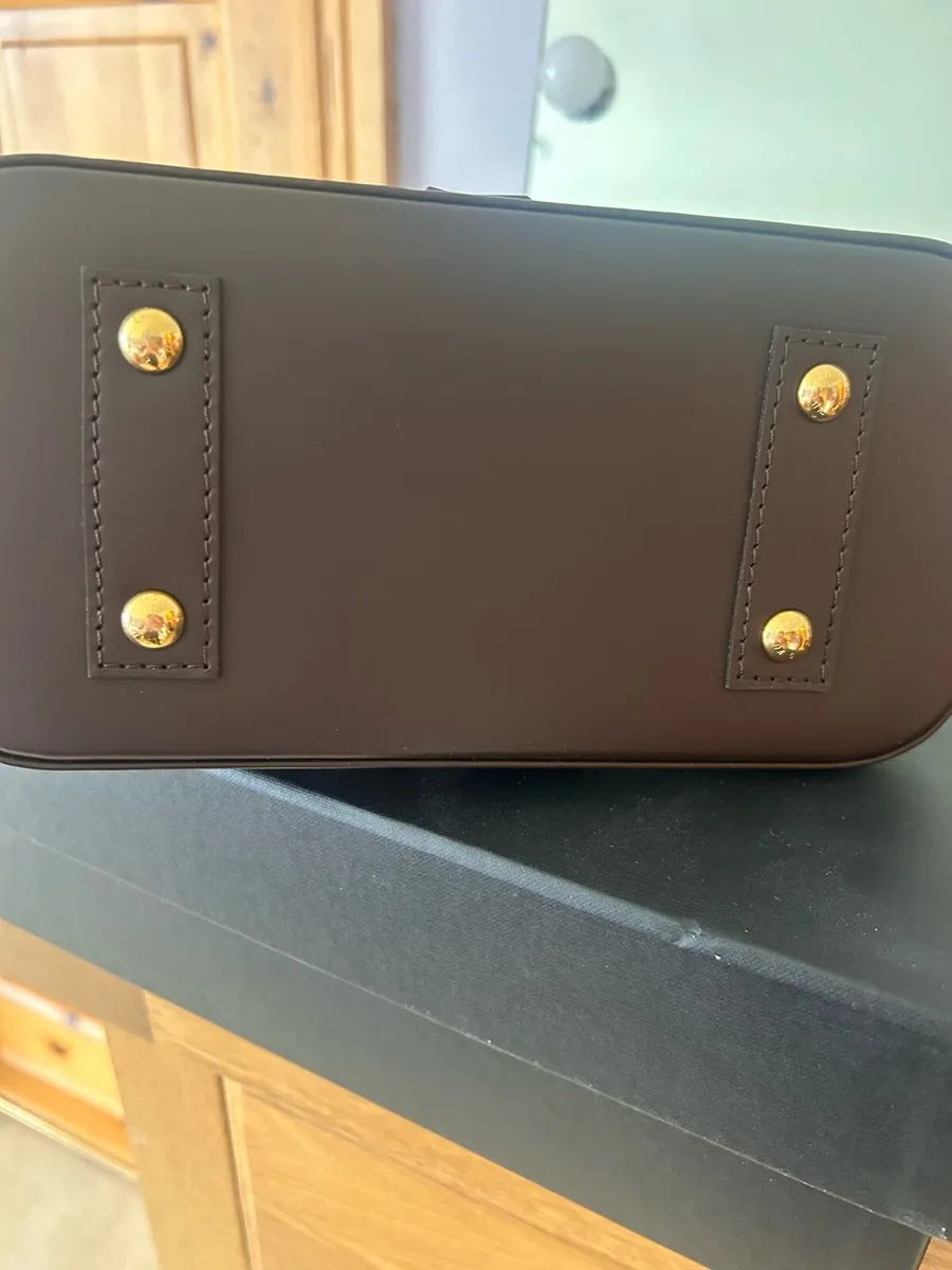 Louis Vuitton Alma BB - Image 2