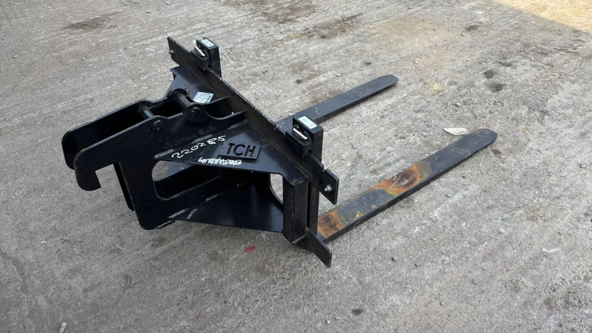 Pallet Forks – 30mm Pin to suit Mini Excavator - Image 4