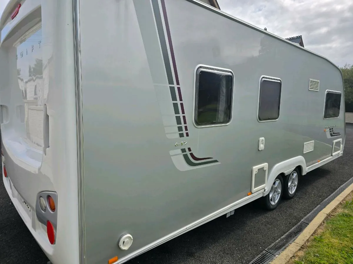 Swift Conqueror 645 - Image 1