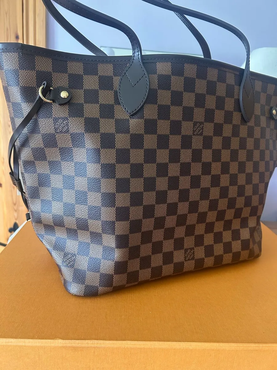Louis Vuitton Neverfull - Image 1
