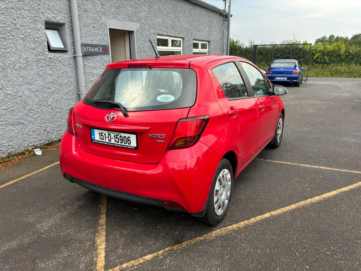 Toyota Yaris 2015 - Image 3