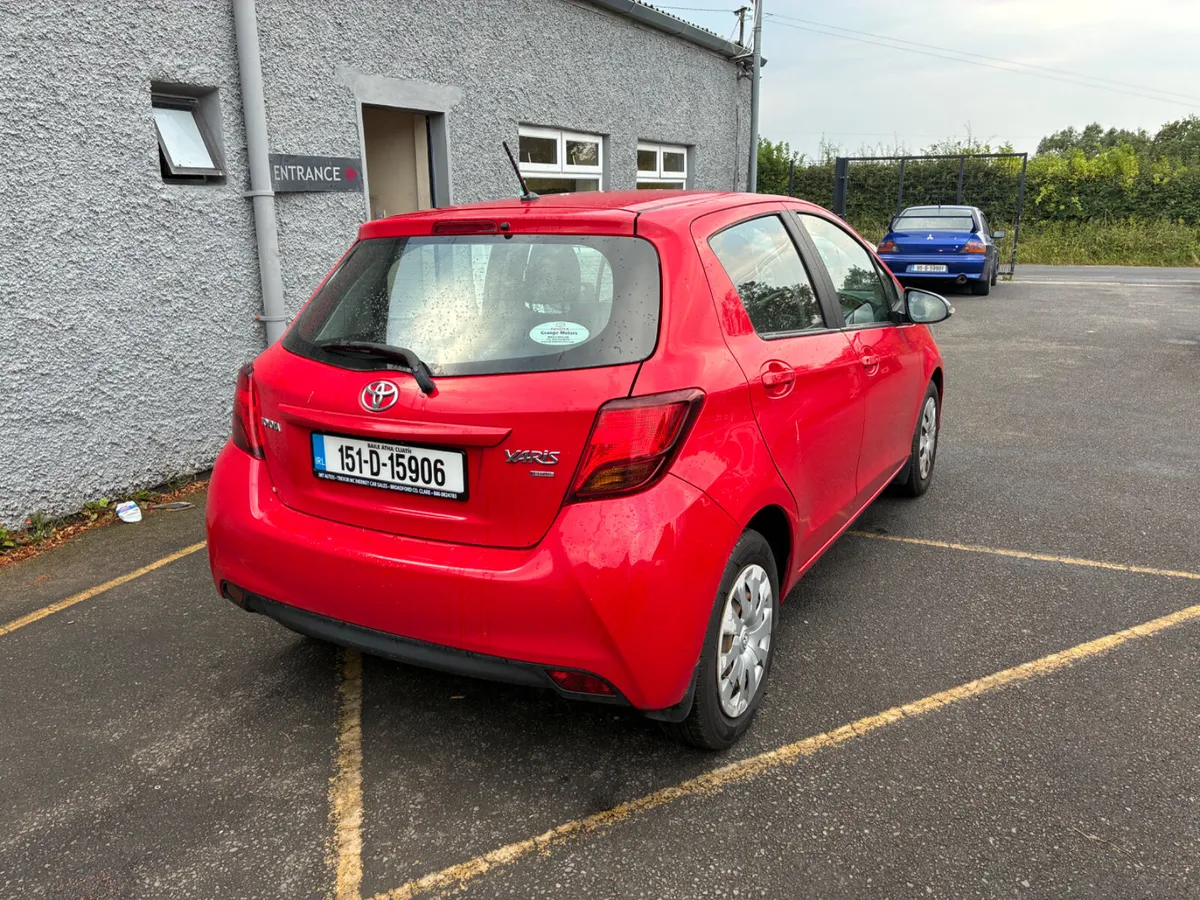 Toyota Yaris 2015 - Image 2