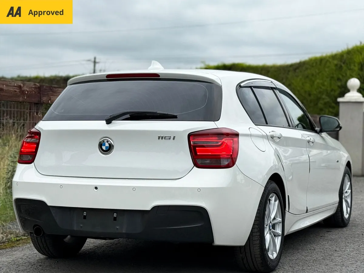 🌟 BMW 1 Series 116i 2014 With Sunroof 🌟 - Image 4