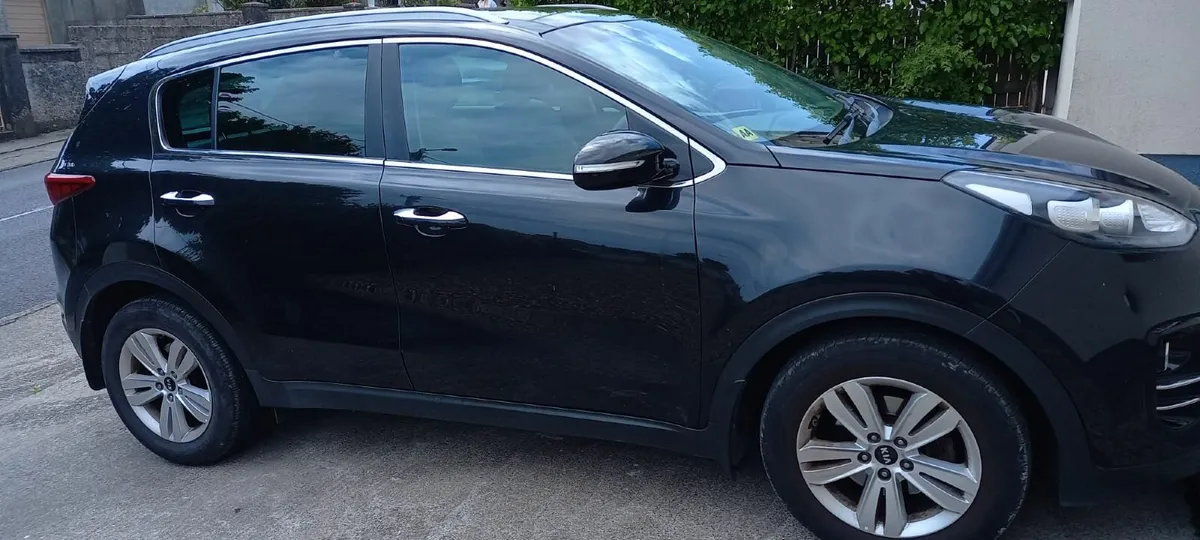 Kia Sportage automatic 140hp - Image 4