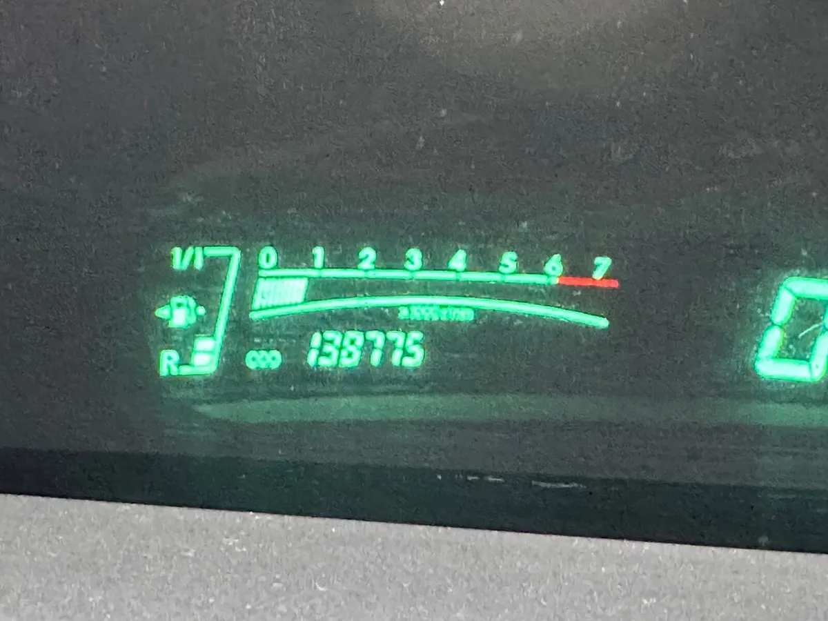 Toyota Yaris 2011 - Image 3
