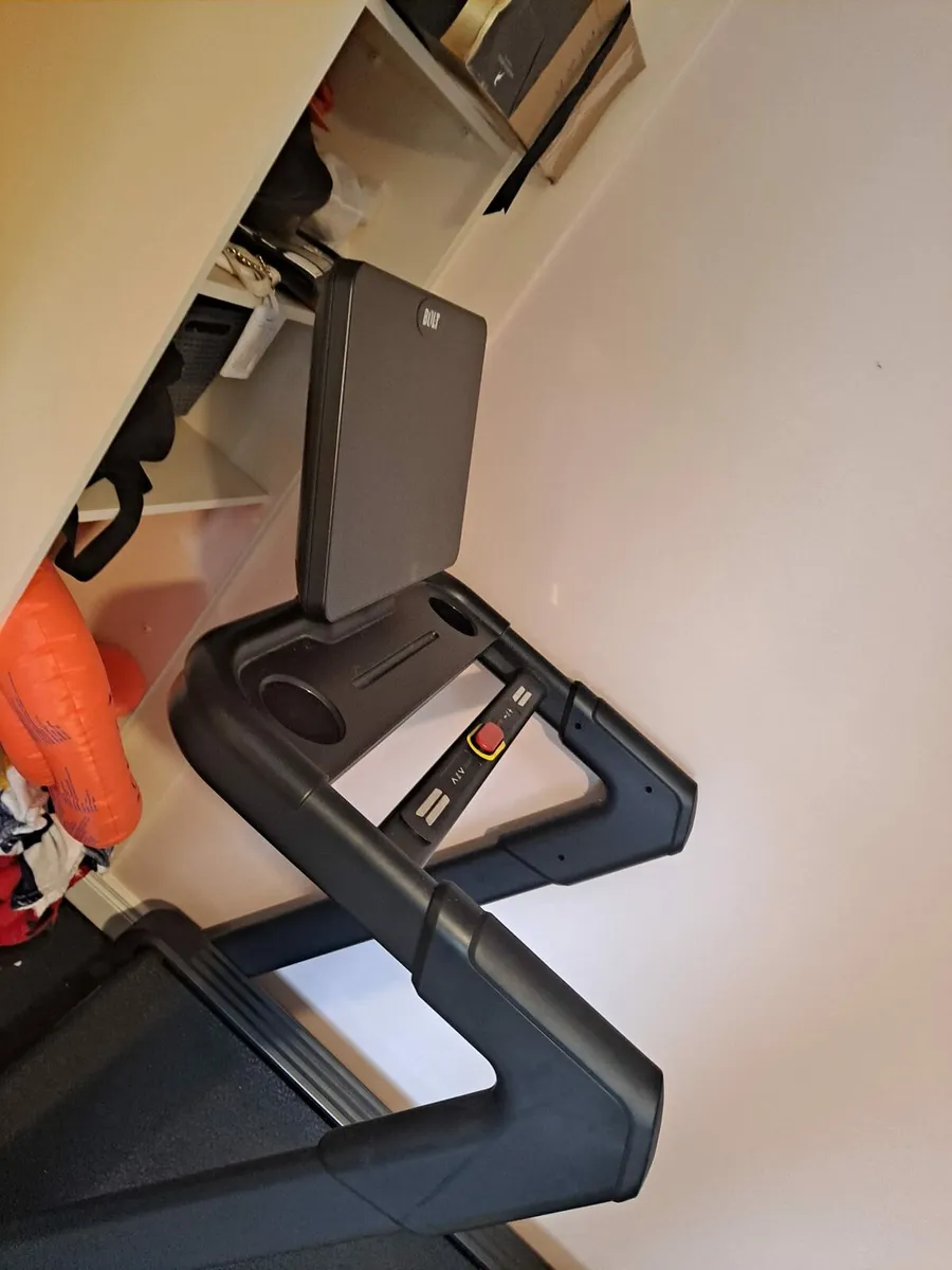 Bolt T90 treadmill - Image 3