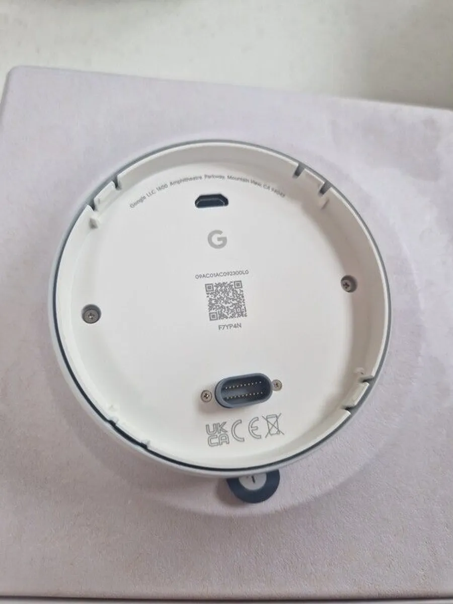 Nest Learning Thermostat Brand New - Image 3
