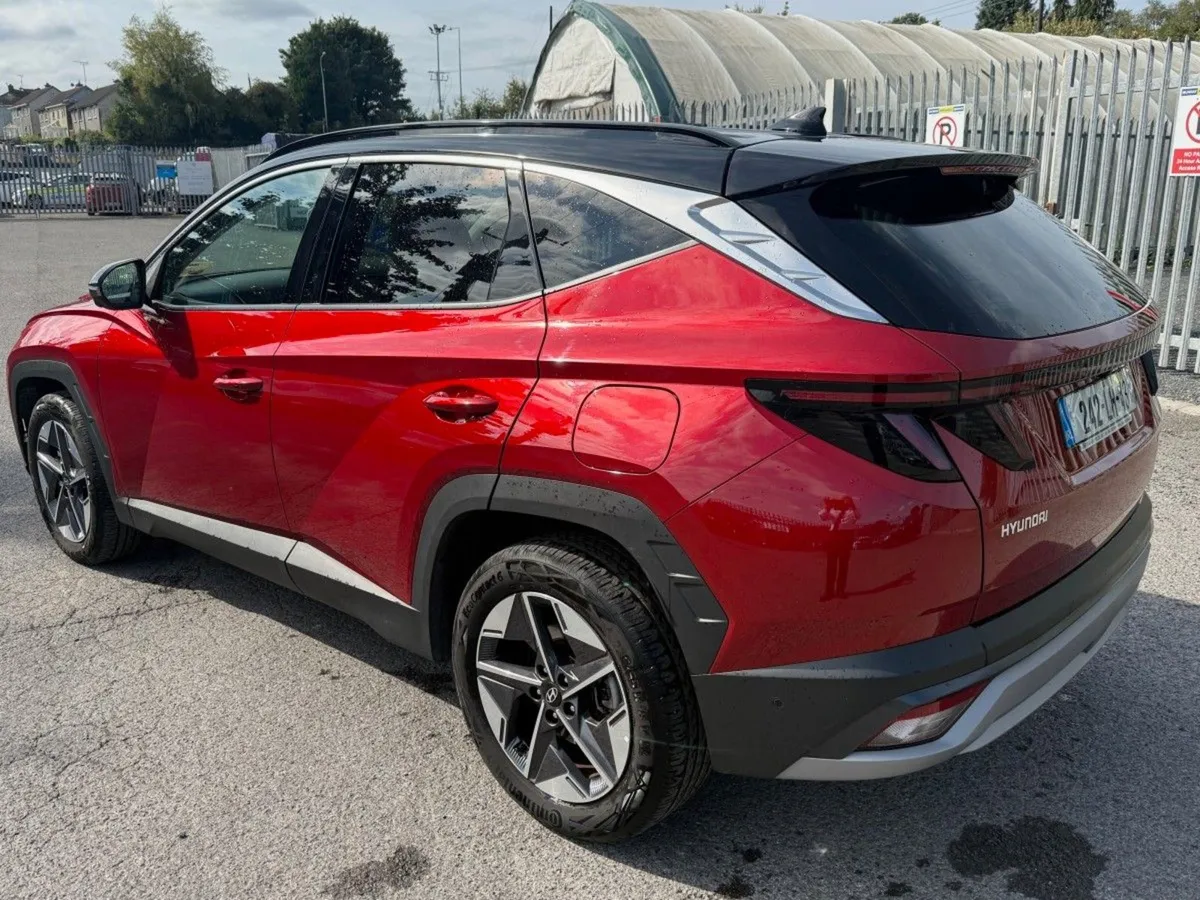 Hyundai Tucson 1.6d Executive Plus 2 Tone  just I - Image 4