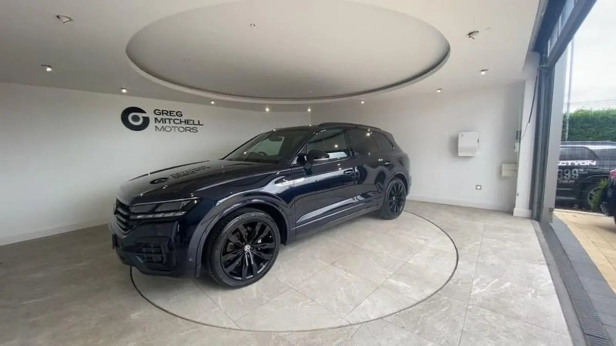 Volkswagen Touareg 3.0 V6 TDI 4motion Black Editi - Image 3
