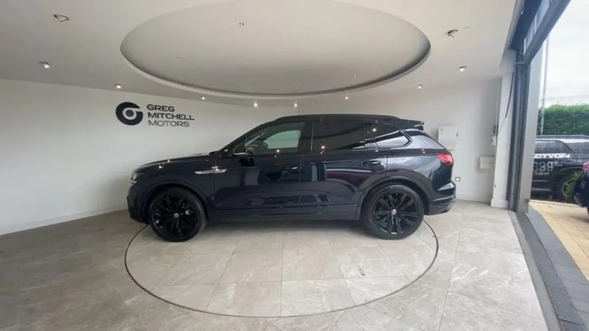 Volkswagen Touareg 3.0 V6 TDI 4motion Black Editi - Image 4