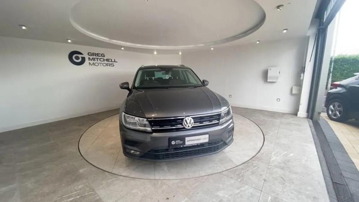 Volkswagen Tiguan 2.0 TDi 150 Match 5dr - Image 2