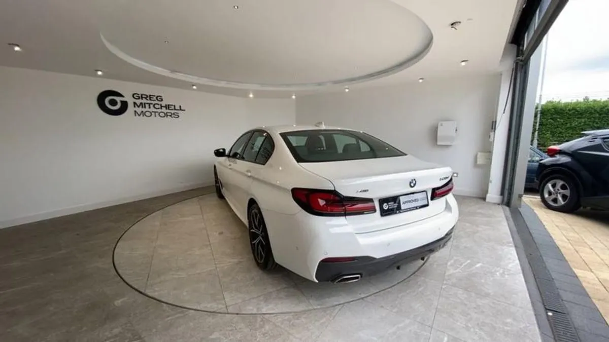 BMW 5 Series 520d Xdrive MHT M Sport 4dr Step Auto - Image 3