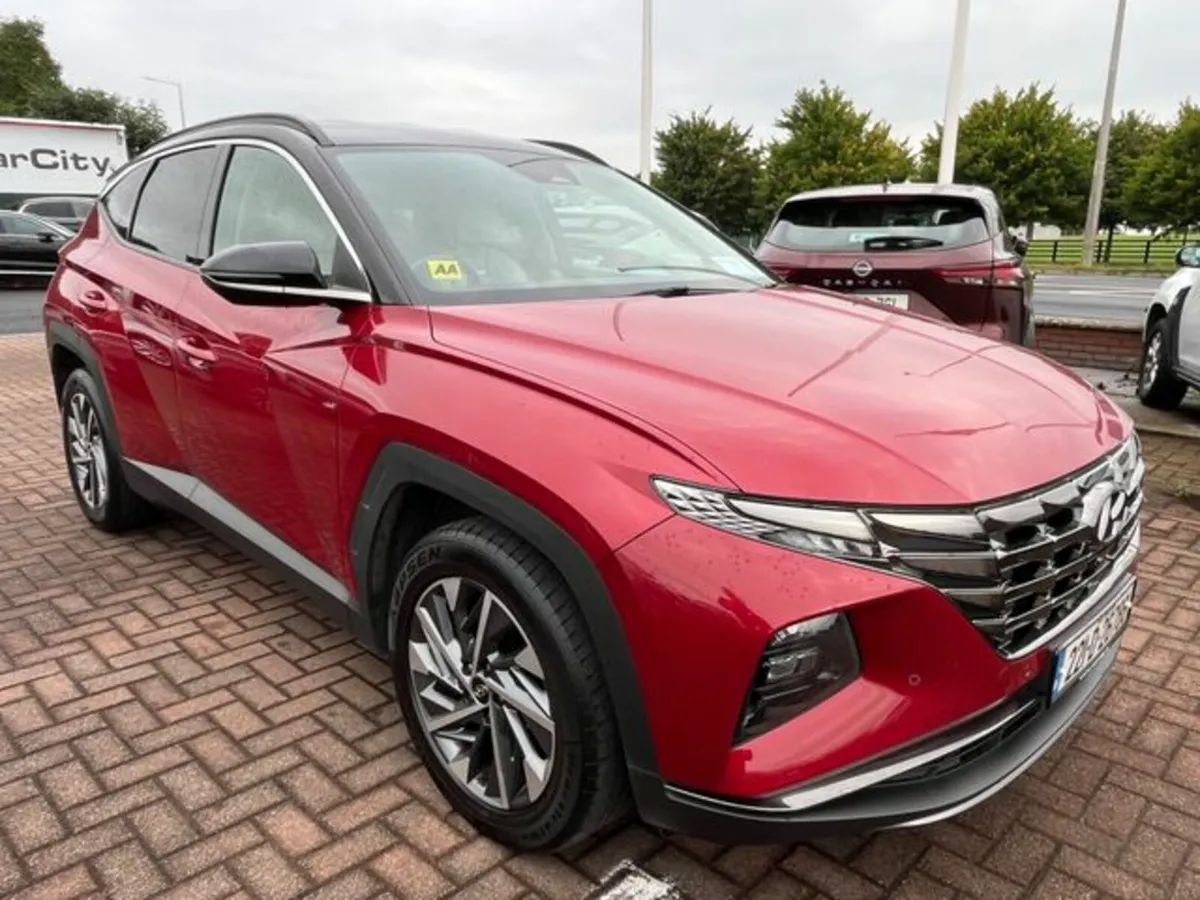 Hyundai Tucson ix35 Executive Plus 2tone 5DR - Image 1