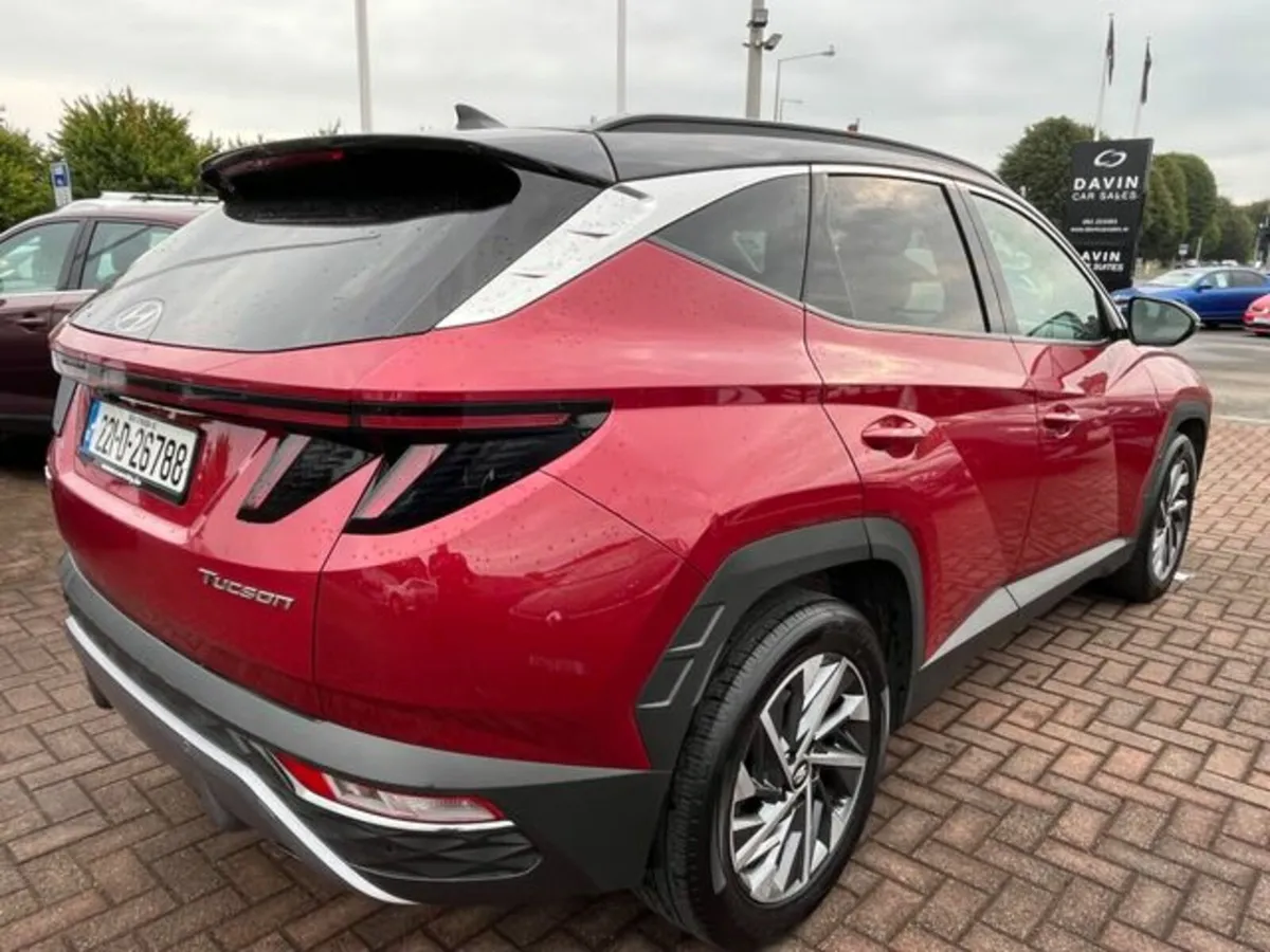 Hyundai Tucson ix35 Executive Plus 2tone 5DR - Image 4