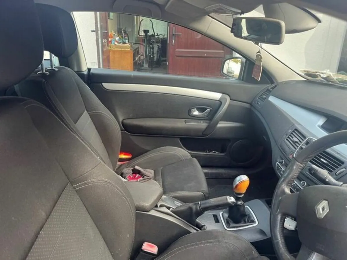 Renault Laguna 2009 - Image 4