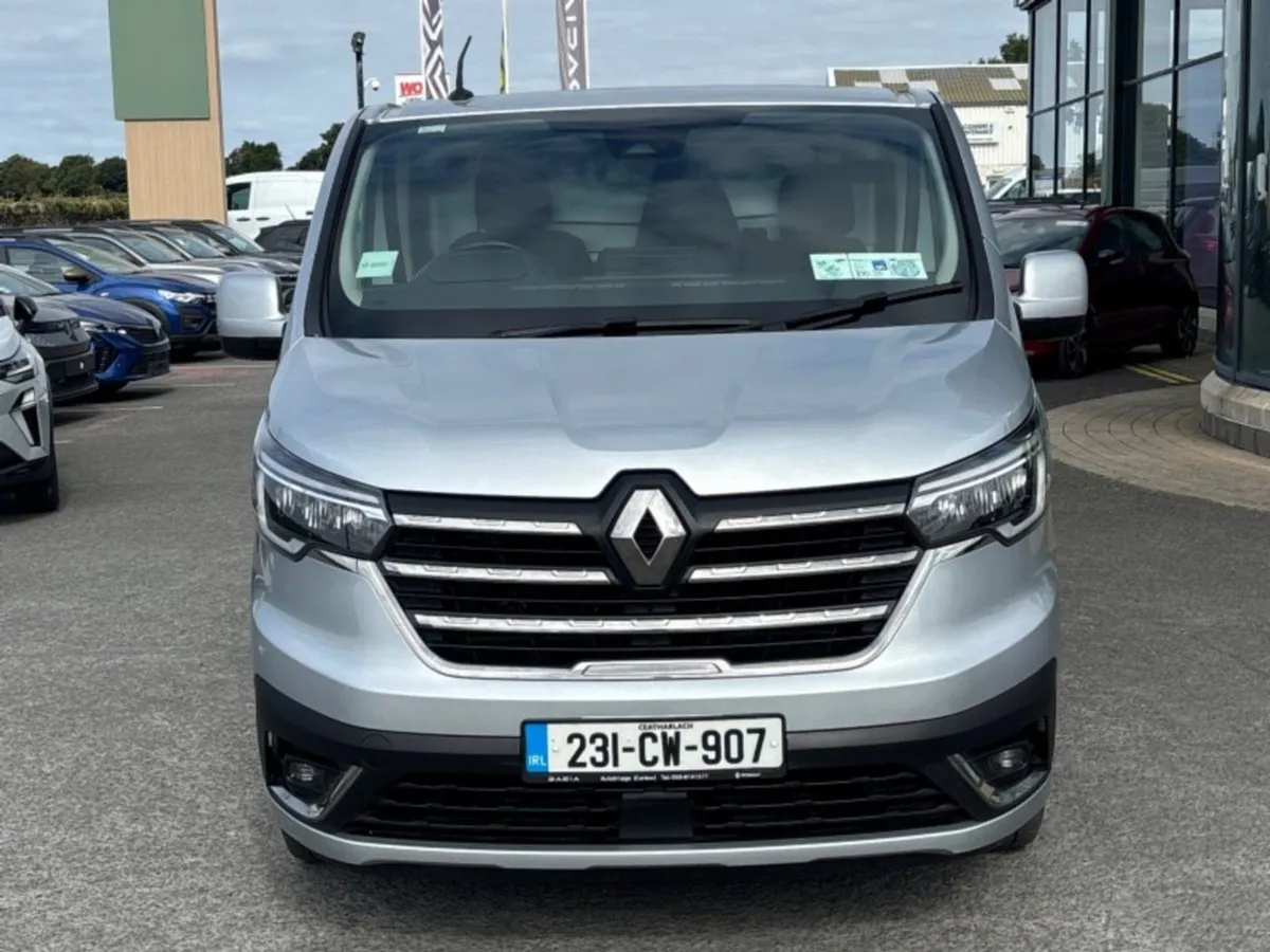 Renault Trafic Sport - Image 2
