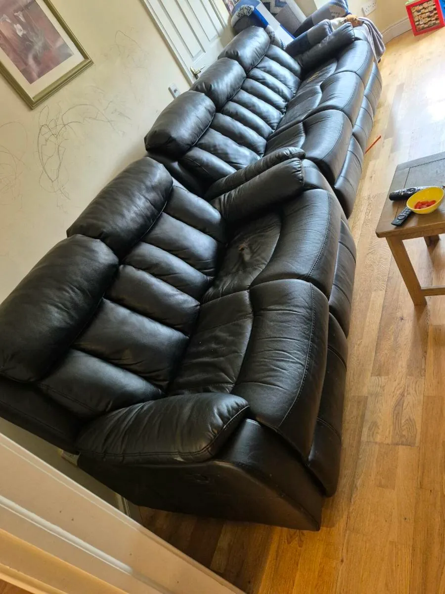 3 and 2 seater recliner sofa - Image 1