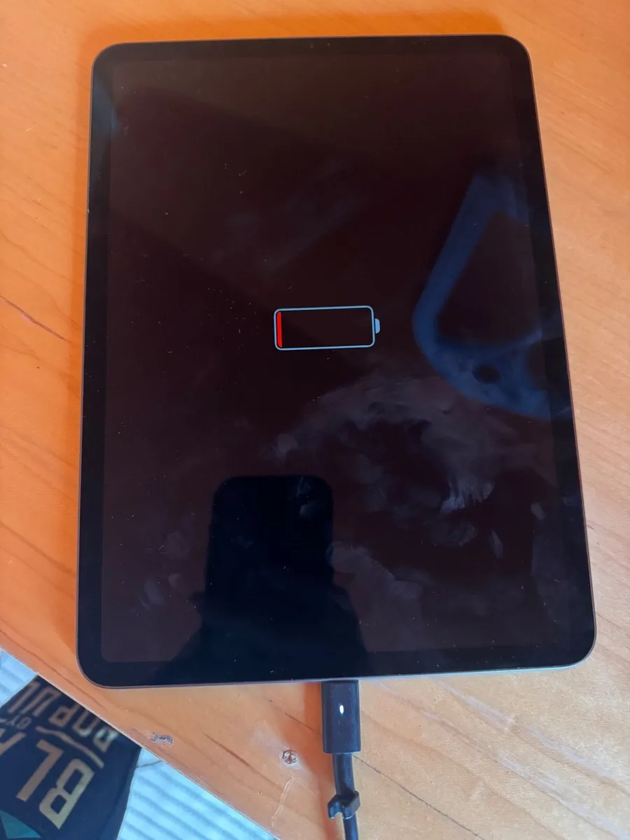 iPad - Image 2