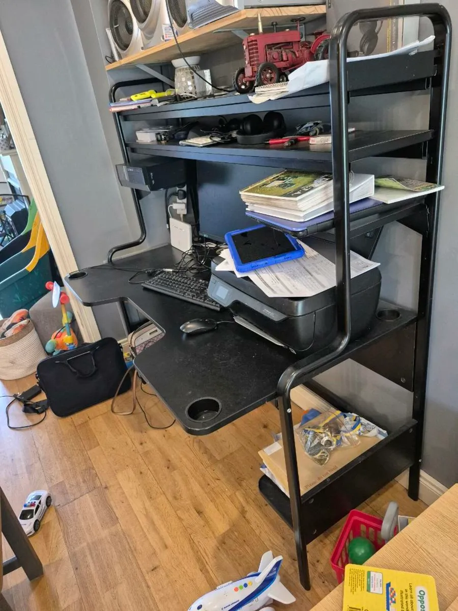 Computer/ gaming table - Image 1