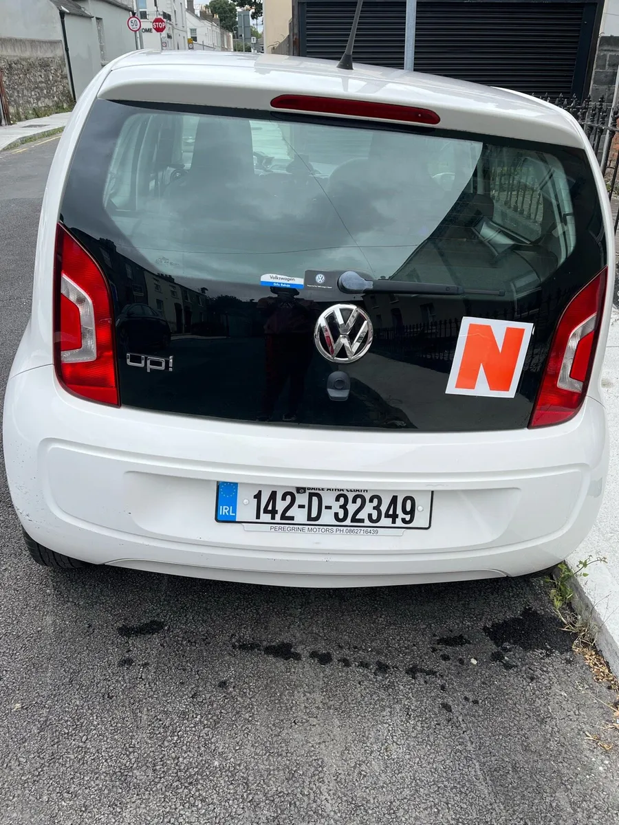 2014 White VW Up - Image 4
