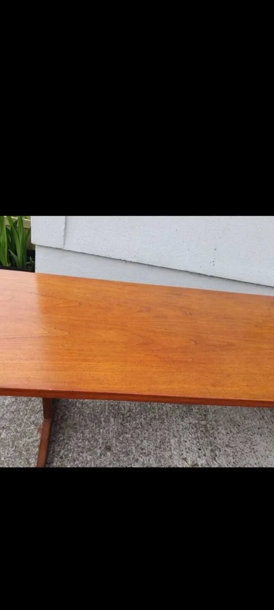mid century teak whale tail coffee table - Image 4