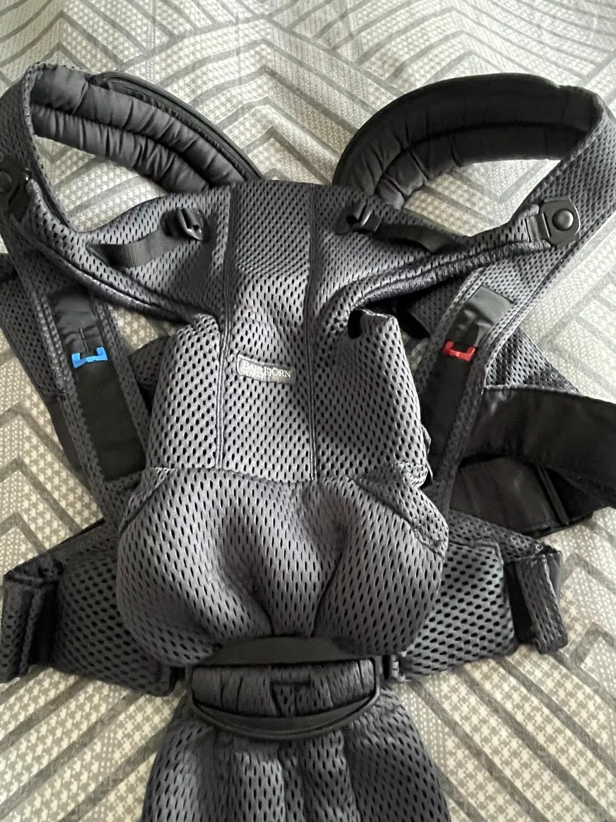 Mamas and Papas Luna Crib and baby born carrier - Image 2
