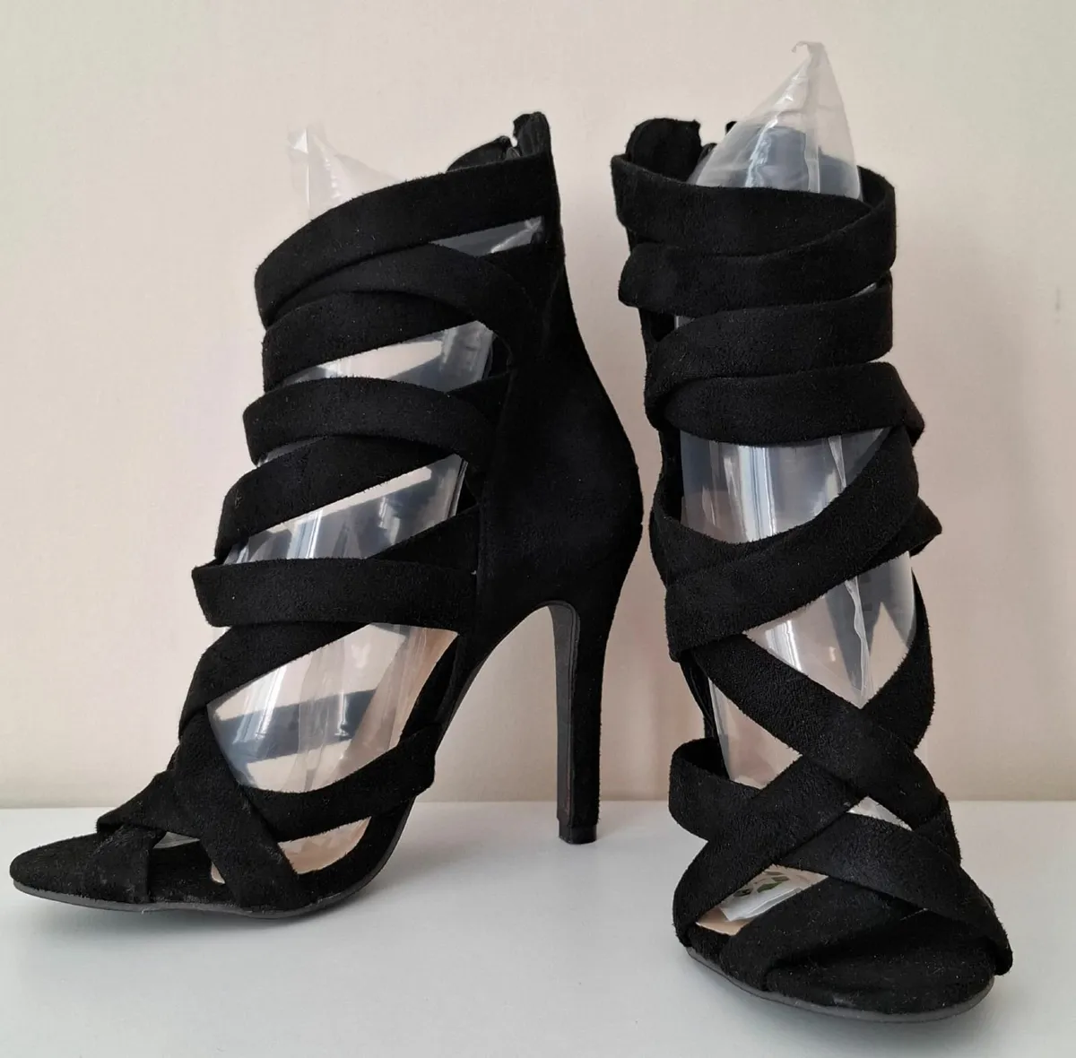 HIGH HEELS SHOES SIZE EU 37 - Image 1